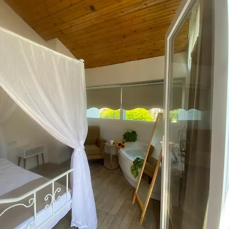 Flora Boheme Butik Cesme