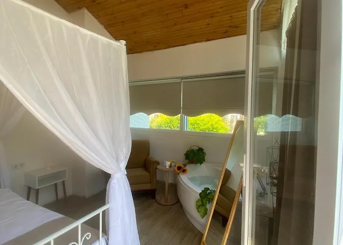 Flora Boheme Butik Çeşme