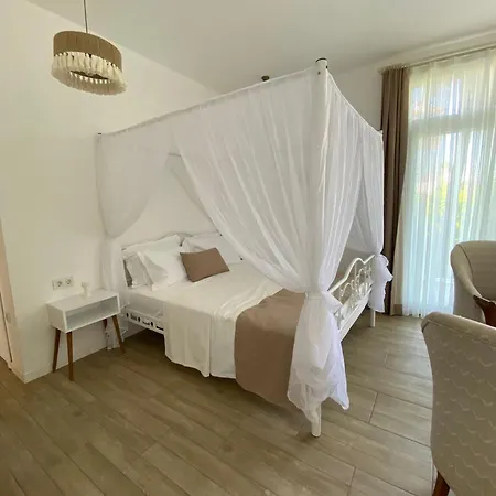 Flora Boheme Butik 酒店 Çeşme