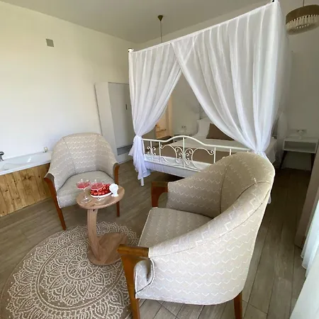 Flora Boheme Butik Hotel *