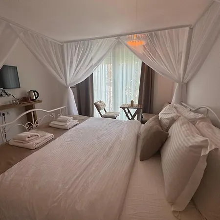 Flora Boheme Butik Hotel *