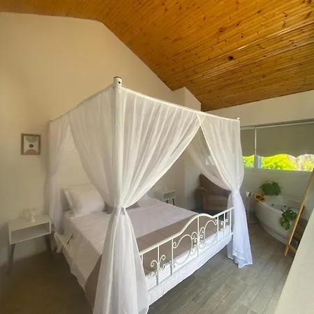 Flora Boheme Butik Hotel